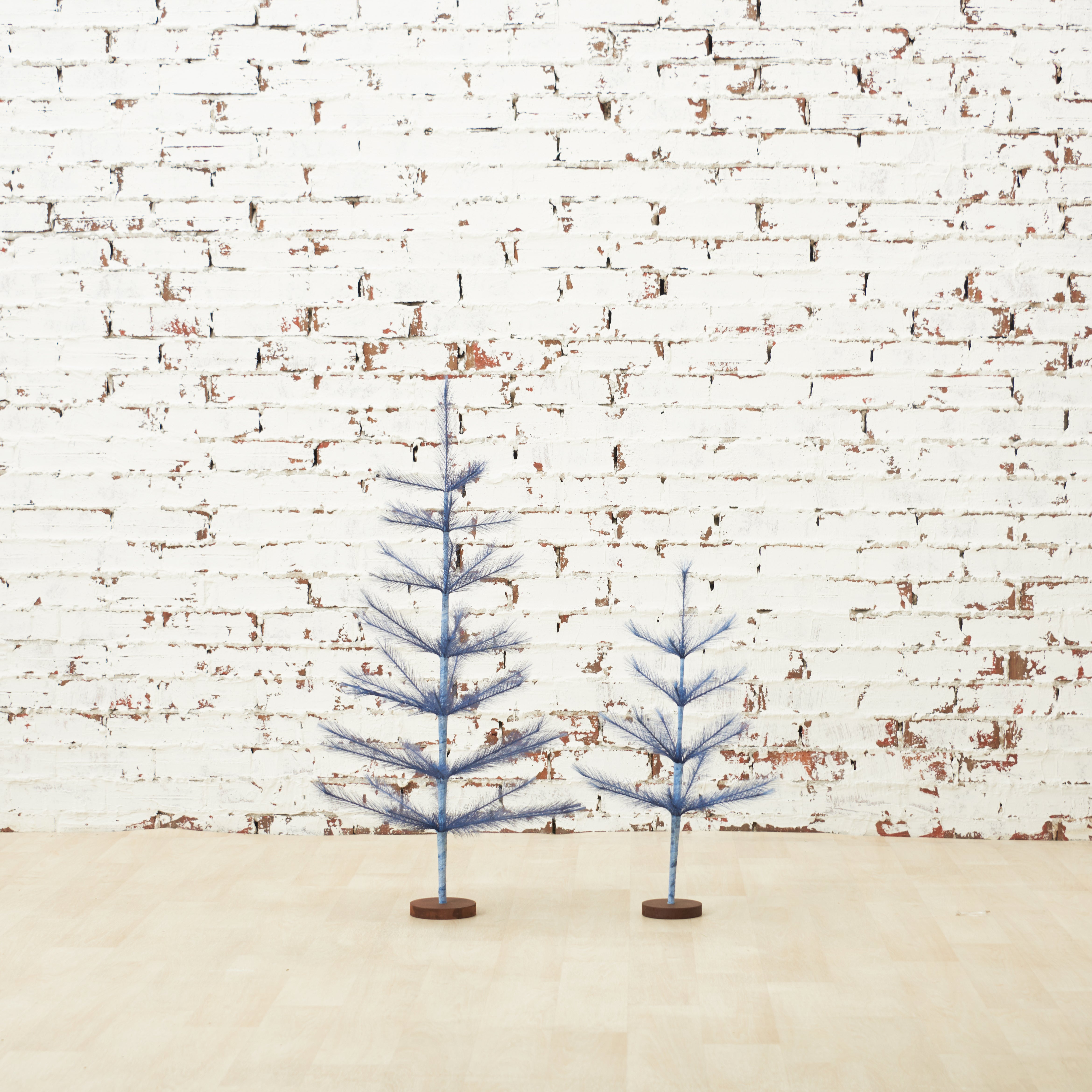 36in. delphinium pampas tree figure
