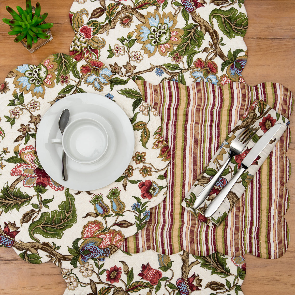 Amara Table Linens