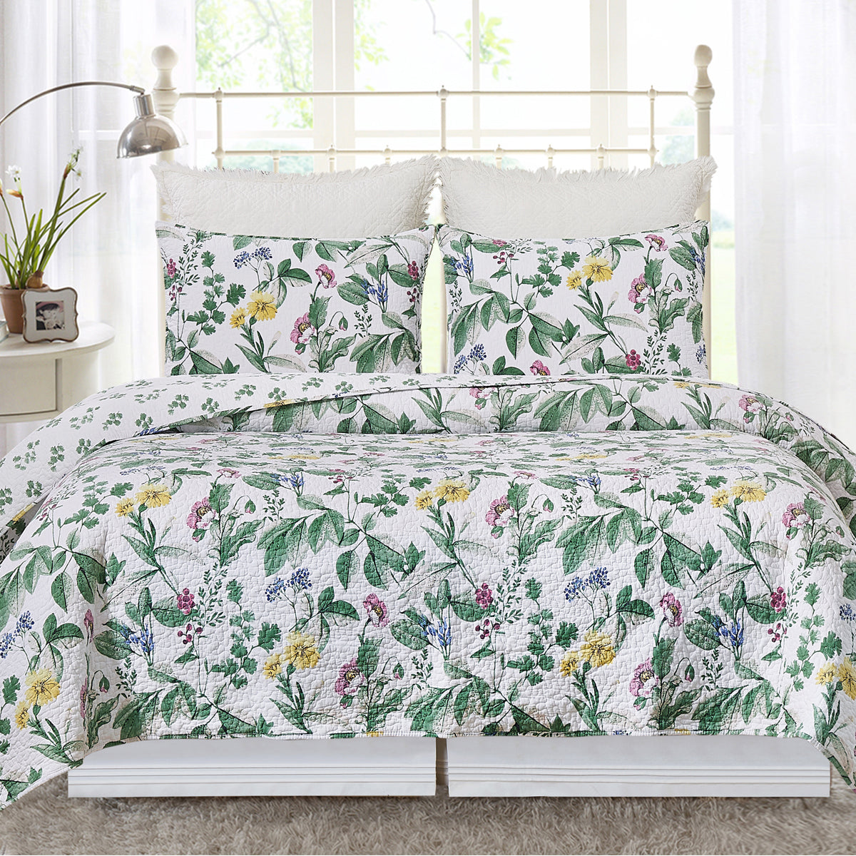 C&F Home Marcy Blooms Quilt - Thumbnail 2