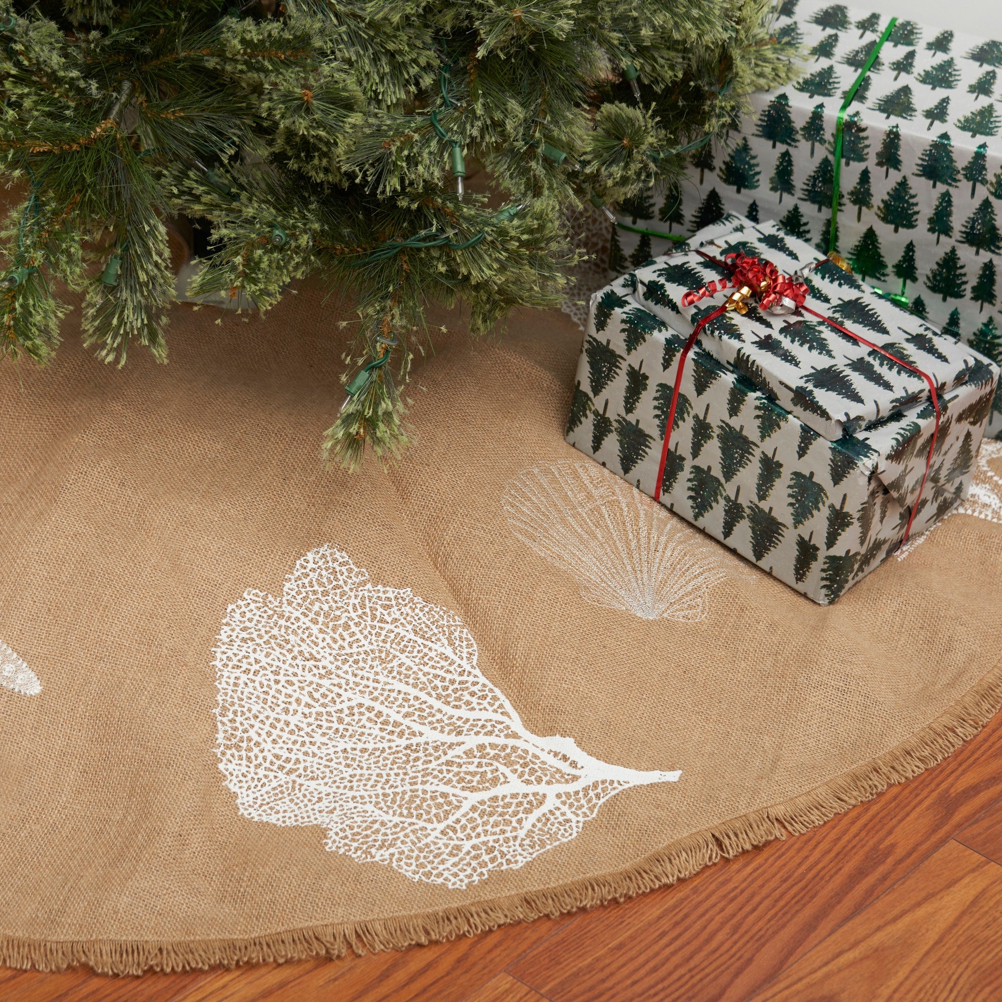 Sandy Coast Tree Skirt