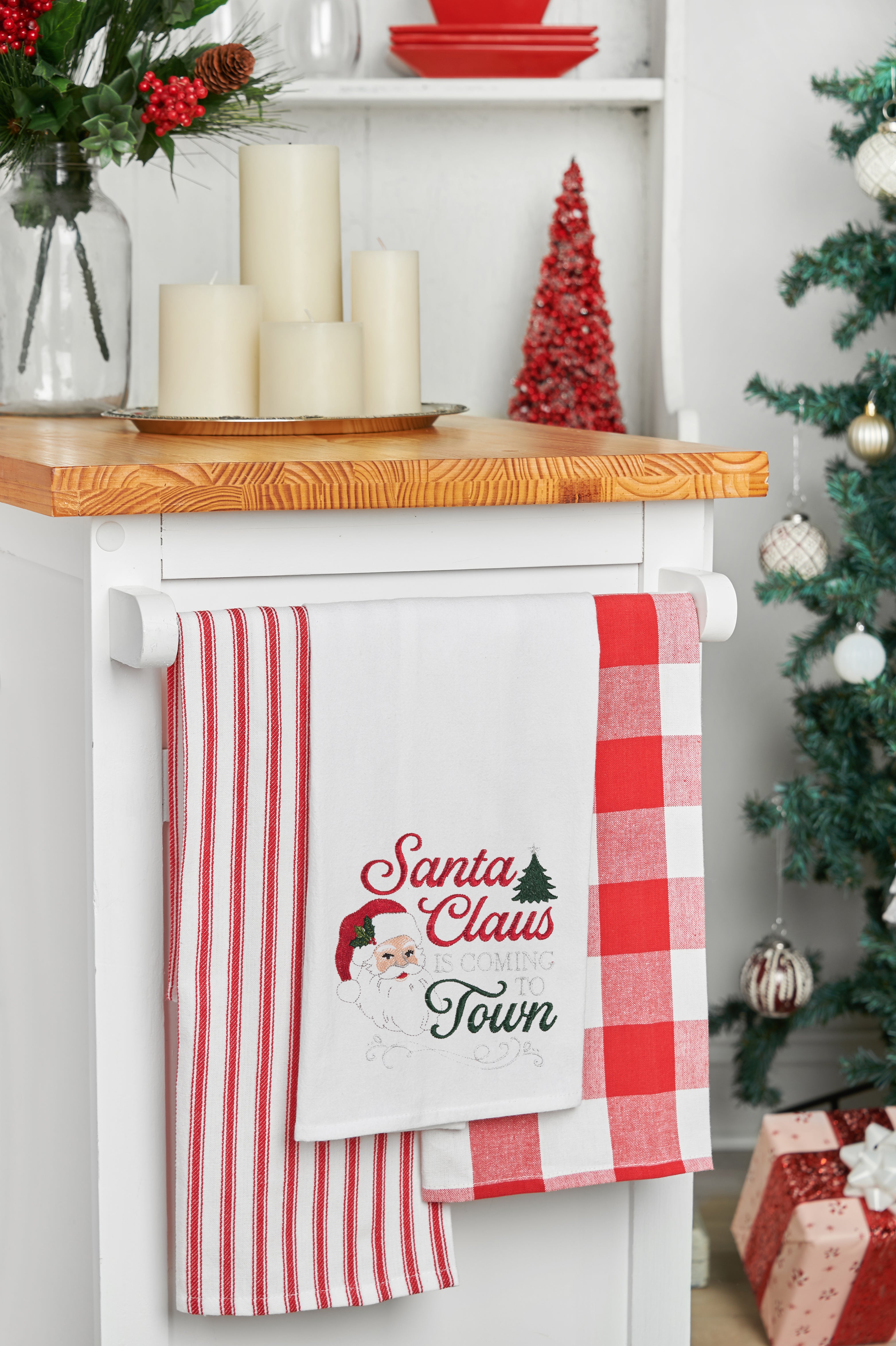 Santa Is Coming To Town Flour Sack Kitchen Towel