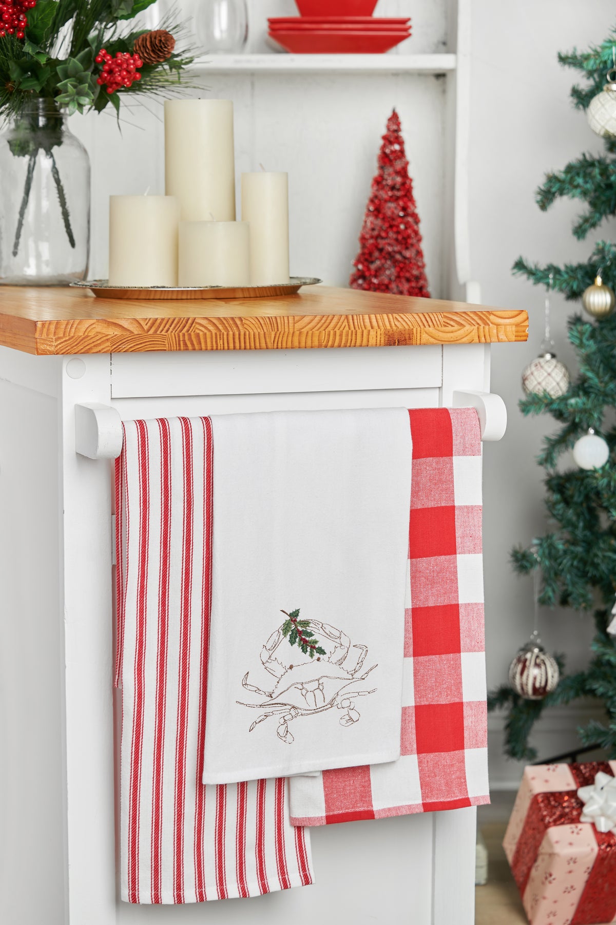 A Sea Life Crab Flour Sack Kitchen Towel.