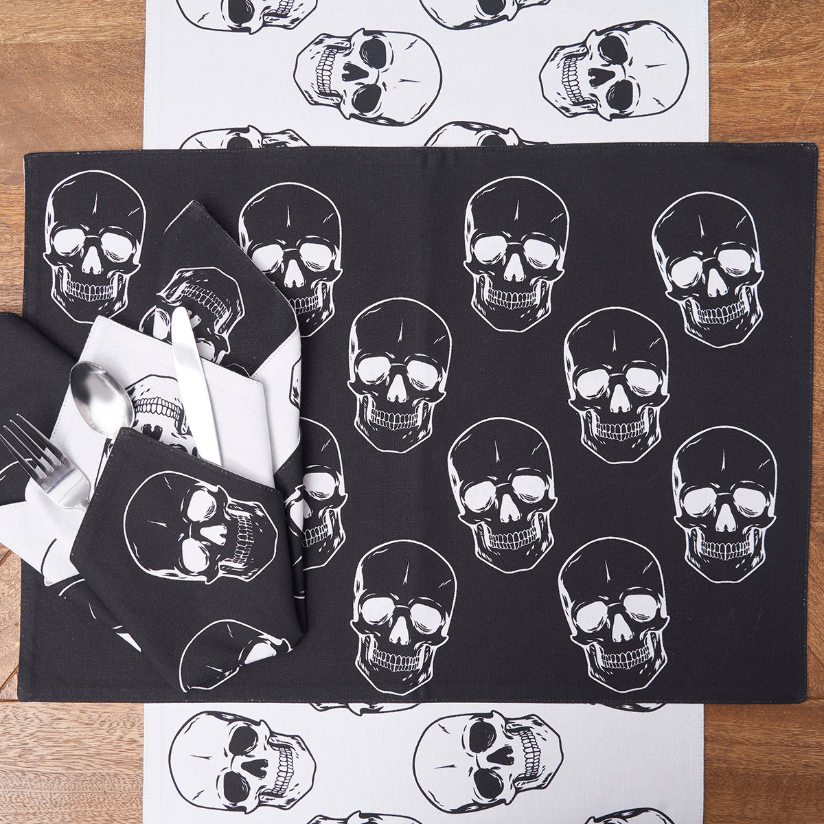 Skully Table Linens