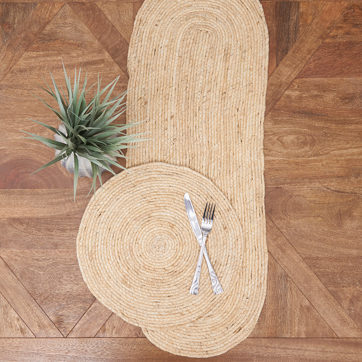 White Seagrass Table Linens
